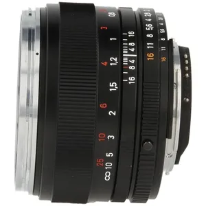 Comparateur de prix : ZEISS Objectif PLANAR T* 50mm f/1,4 ZF.2 compatible avec Nikon + paresoleil