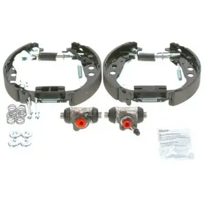 BOSCH Kit de freins à tambours pour TOYOTA: Yaris Verso (Ref: 0 204 11...