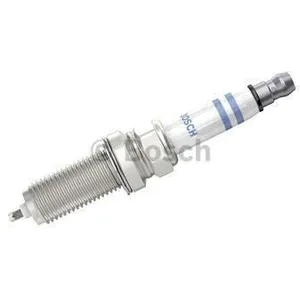 Comparateur de prix : BOSCH Bougie d'allumage pour RENAULT: Twingo, Clio (Ref: 0 242 140 530)