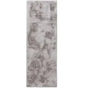 Benuta Tapis de fausse fourrure gris 80x240 pas cher