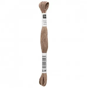 Non communiqué Fil à broder mouliné Uni - Rico Design(...) - 228 Marron pas cher