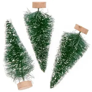 Comparateur de prix : Rico Design Lot de 3 sapins de Noël en bois vert 7 cm