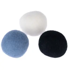 Modern Living lot de 3 boules de feutre Tallinn pour chatVendu parzooplus