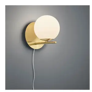 Comparateur de prix : Trio - Applique, Lampe murale design en métal et verre Pure Or en Metal