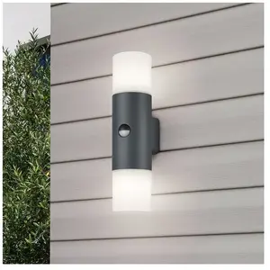 Comparateur de prix : Trio Lighting Hoosic - applique d'extérieur avec détecteur
