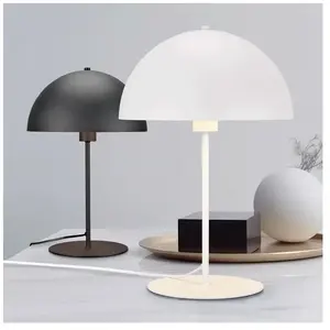 Comparateur de prix : Trio Lighting Lampe à poser Nola, hauteur 30 cm, blanc