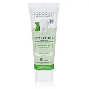 LOGONA Daily Care Extra Fresh Toothpaste Organic Peppermint pas cher