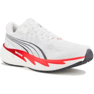 Chaussures Puma Velocity NITRO 5 Blanc Rouge AW26, Taille 40,5 - EUR pas cher