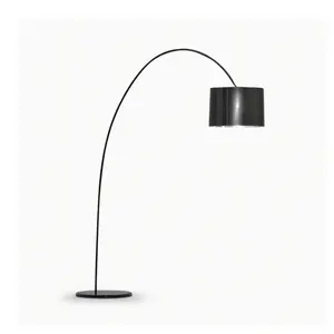 Lampadaire arqué Roxx par Helestra, noir