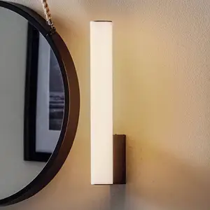 Comparateur de prix : Helestra Loom applique pour miroir LED noire 30 cm
