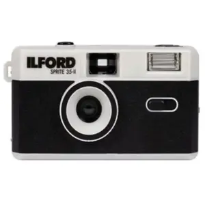 Comparateur de prix : Cámara Analógica Ilford Sprite 35 II 35mm Reutilisable Flash 31mm Noir Argent