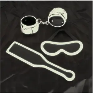 Bad Kitty Pack BDSM Phosphorescent 3 PiècesVendu parsexyavenue