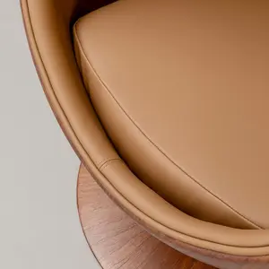 Fauteuil oeuf pivotant en simili et noyer pas cher