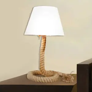 Näve Rope - lampe à poser en tissu avec pied en corde pas cher