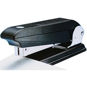 Comparateur de prix : Wedo 106501 Agrafeuse de table universelle pour agrafe 24/6 Noir