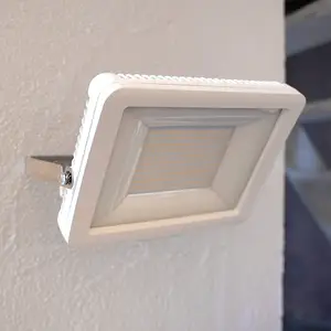 Comparateur de prix : Theben Projecteur d'extérieur LED theLeda B100L W, blanc, 3000K, 100 W