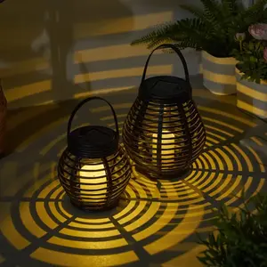 Comparateur de prix : Pauleen Sunshine Glow Lanterne solaire à LED, 2 pièces