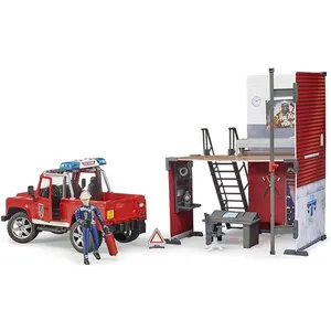 Bruder 62701 - bworld Caserne de pompiers avec Land Rover Defender pas cher