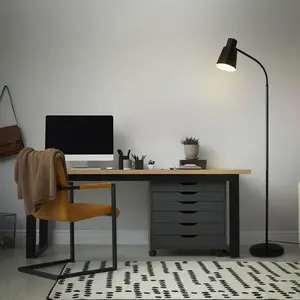 Comparateur de prix : Briloner Lampe sur pied 1474015 en métal en noir