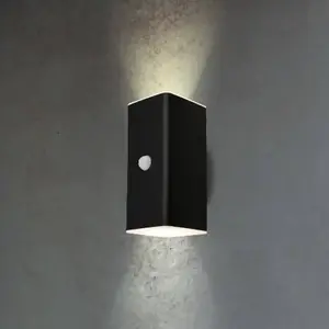 Comparateur de prix : BRILONER - Applique murale LED à batterie avec détecteur de mouvement,...