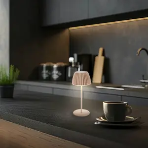 Comparateur de prix : Briloner Lampe à poser LED rechargeable Brilo unplugged Riffle, 20 cm, beige
