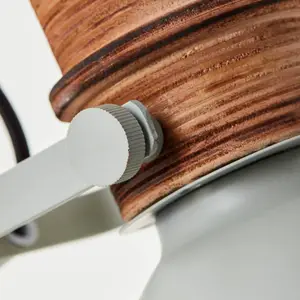 Comparateur de prix : Brilliant Lampe à poser Erena, tête pivotante, vert clair