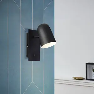 Comparateur de prix : Brilliant Spot mural Ayr, noir mat, hauteur 20 cm, métal