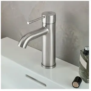 Grohe Mitigeur Essence monocommande lavabo taille S Supersteel 23590DC1 pas cher