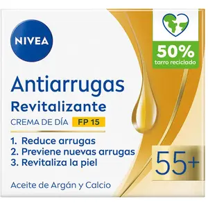 Comparateur de prix : NIVEA HAVAIANAS ANTI-WRINKLE 55+ Revitalizing Day Care Cream SPF15 (50ml)