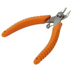 Pince coupante pour maquette Revell pas cher
