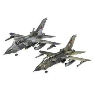 Revell Maquette avion :Tornade du 50e anniversaire pas cher