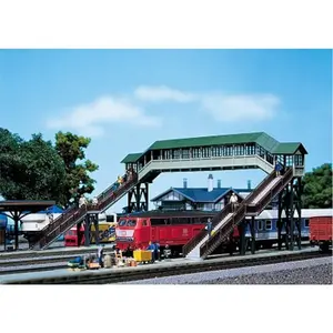 Modélisme ferroviaire HO : Passerelle couverte pour piétons Faller pas cher