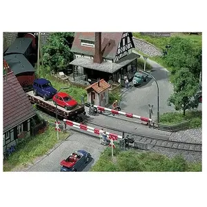 Comparateur de prix : Modélisme - FALLER - Passage à niveau 2 maisons