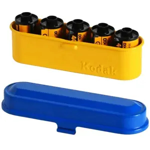 Comparateur de prix : Boîte de rangement pellicules Kodak Film Case   135mm   36 Poses Bleu