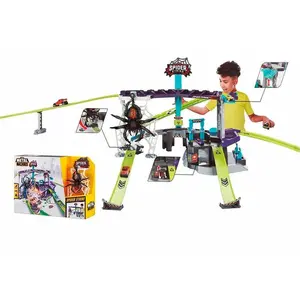 ZURU Circuit Voiture - Metal Machines - Spider Strike (+ 1 voiture) pas cher