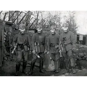 Comparateur de prix : German Infantry In Gas Masks 1918 - 1:35e - Icm