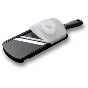 Comparateur de prix : Kyocera csn-182s-nbk mandoline julienne noire lame céramique