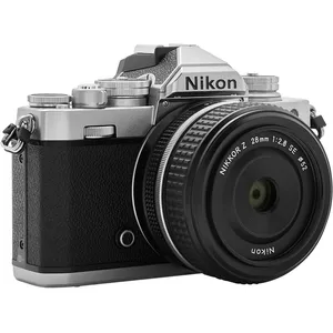 Comparateur de prix : Appareil photo hybride Nikon Z FC + Z 28mm f/2.8 Vintage Noir