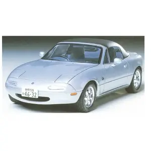 Maquette TAMIYA EUNOS ROADSTER ECHELLE 1:24 - Garçon 3 ans - Intérieur pas cher