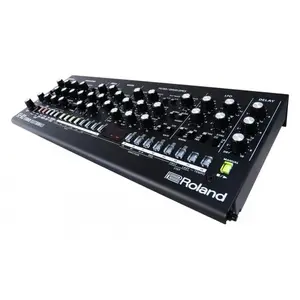 Roland SE-02 Studio Electronics module de synthé analogique