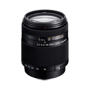 Objectif reflex Sony DT 18 - 250 mm f/3.5 - 6.3 pas cher