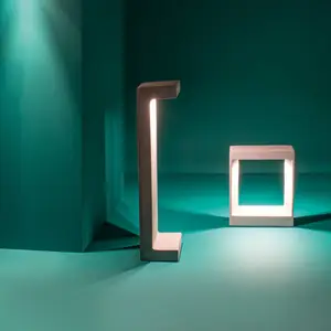 Zambelis Borne lumineuse LED E192 en béton, hauteur 70 cmVendu parluminaire
