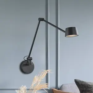 Viokef Applique murale LED Savina, noir, portée 92 cm, métal pas cher