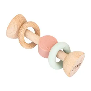 Trixie Hochet en silicone et bois Mrs. Cat pas cher