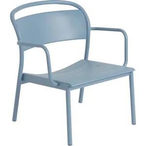 Fauteuil de jardin en métal bleu ciel Linear - Muuto pas cher