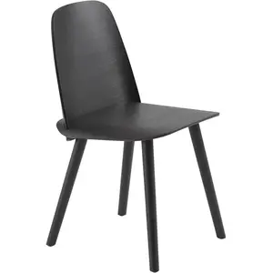 Chaise noire Nerd - Muuto pas cher