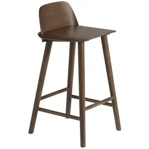 Tabouret de bar 65 cm en chêne foncé Nerd - MuutoVendu parsmallable