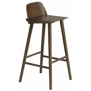 Tabouret de bar 75 cm en chêne foncé Nerd - MuutoVendu parsmallable