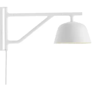 Muuto AMBIT-Applique pivotante avec interrupteur Métal L40cm