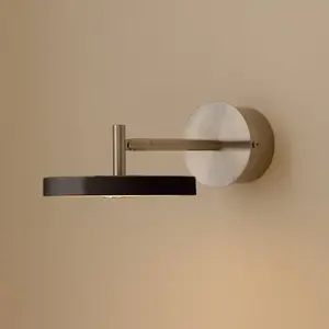 Applique murale LED UMAGE Asteria Short, noire, en acier, à raccordeme...Vendu parluminaire